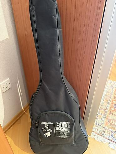 klasik gitara: Klassik akustik gitara (Yamaha C-40) + yumşaq çanta - 4/4 ölçülü — 2