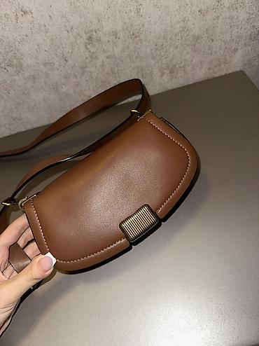 Çantalar: Çiyin çantası, Charles & Keith, Yeni — 1