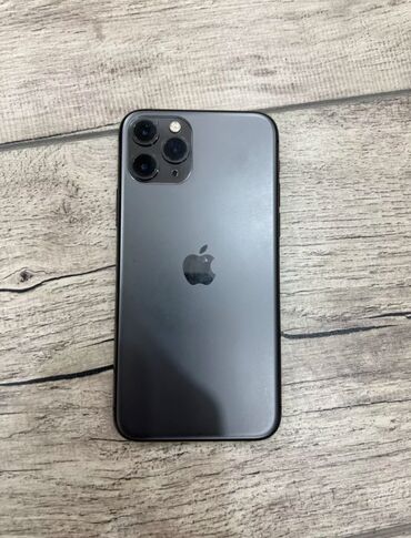 Apple iPhone: IPhone 11, Б/у, 64 ГБ, Black Titanium, Чехол, 83 %