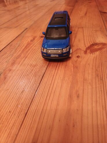 Искусство и коллекционирование: Mavi rəngli Range Rover limuzin formalı model avtomobil. Bu miniatür