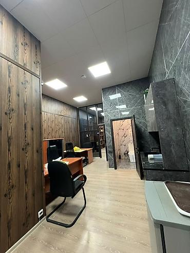 работа в склад: Сдаю The entire office: 70 м², Другой тип здания, С ремонтом, С отдельным сан узлом — 2