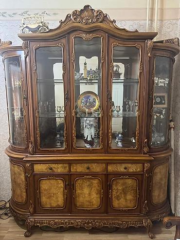 Шкафы: Klassik üslubda iri vitrin-bufet - Material: ağac karkas, ceviz — 2