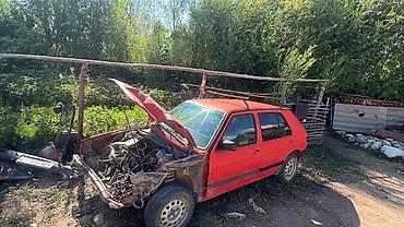dio 27: Volkswagen Golf: 1984 г., 1.8 л, Механика, Хэтчбэк — 3