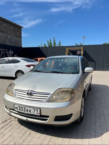 Toyota Corolla: 2004 г., 1.4 л, Механика, Бензин, Седан