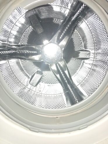 Mercedes-Benz: Beko ön-yükləməli paltaryuyan maşın - Marka/model: Beko (ön paneldə