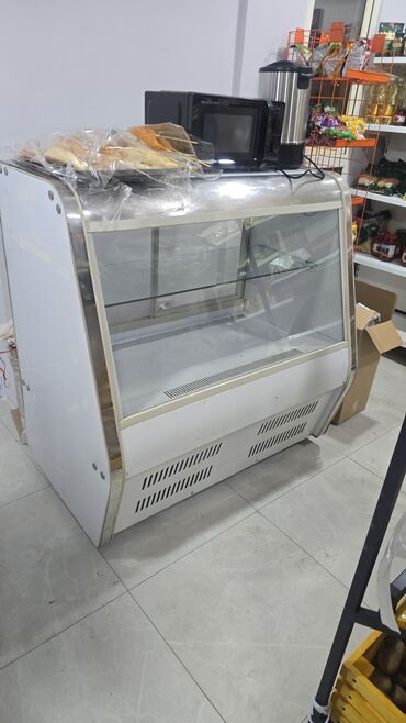 скупка старой бытовой техники: Продаю витринный холодильник 10000