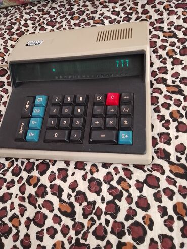 Канцтовары: Продам советский калькулятор в рабочем состоянии