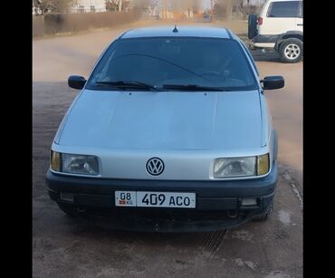 Volkswagen: Volkswagen Passat: 1989 г., 1.8 л, Механика, Газ, Седан