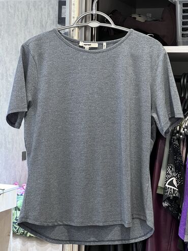 Futbolka və maykalar: ❗️ Əşyaların yarısı yenidir. Bütün əşyalar xaricdən gətirilib. Böyük — 3