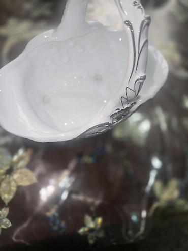 Ağ rəngli porselen meyvə/süfrə səbəti. 2 ededi 20 manat - Material