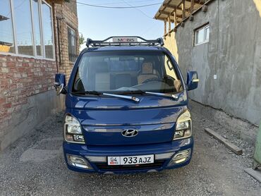 мерседес сапок бортовой: Легкий грузовик, Hyundai, Стандарт, 3 т, Б/у