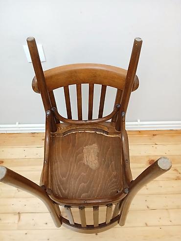 masa miska: 5 ədəd çox yaxşı vəziyyətdə Ruminya stulları satılır. Materialı təmiz — 5