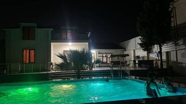 Продажа домов: 200 м², 4 комнаты, Комби, Газ, Электричество