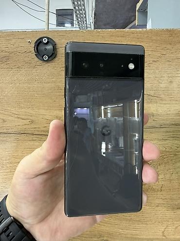 sigma 30: Google Pixel 6 - Экран: 6.4" AMOLED, отверстие под фронтальную камеру — 1
