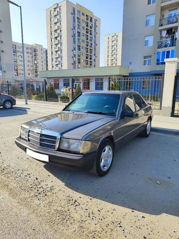 Mercedes-Benz: Mercedes-Benz 190: 2 l | 1991 il Sedan