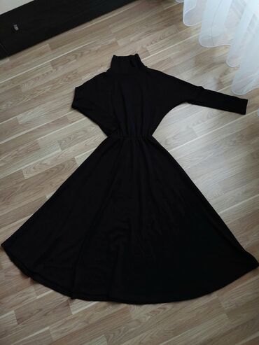 rezinli usaq cinslri: Длинное тёплое платье, новое, на резинке uzun isti paltar, yeni