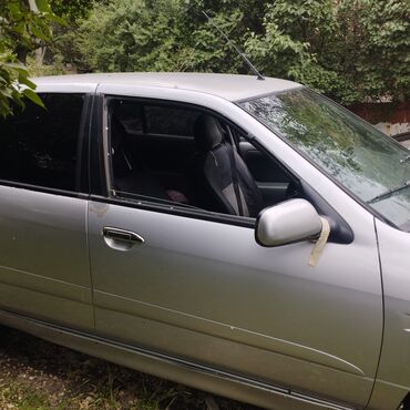 Nissan: Nissan Primera: 2001 г., 1.8 л, Механика, Бензин, Хэтчбэк — 7