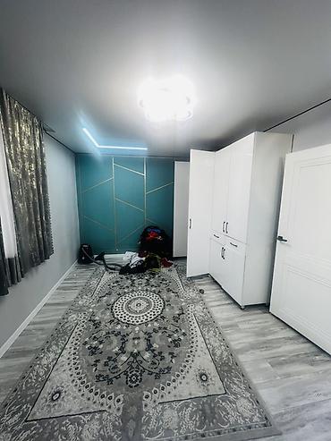 Үйлөрдү сатуу: 5 бөлмө, 120 м², 4500 соток, Бишкек, Үмүт ж/м Менчик ээси — 5