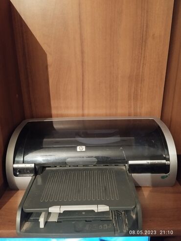 планшетный принтер: Продаю принтер раньше пользовались. Сейчас не кому пользоваться внутри