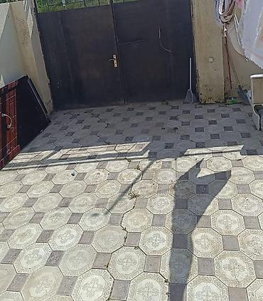 Satılır: həyətli, kiçik ölçülü 1 otaqlı ev kiraye verilir - Girişdə