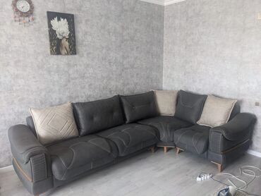 Soyuducular: TehiUqlavoy divan.550azn. olcu 290/190 sn.yenidir istifade edilmeyib