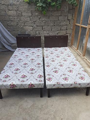 Çarpayılar Taza hazırı var Çatdırılma var 1 nafarlik 50 manat 2 — 1