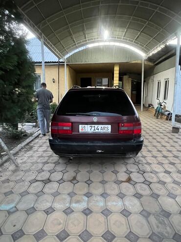 фолсваген голф: Volkswagen Passat: 1995 г., 2 л, Механика, Газ, Универсал