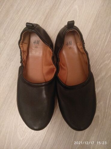 женская обувь 35 размера: Продаю балетки от H&M в хорошем состоянии. 300сом. Размер 34-35