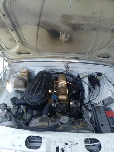 волго: ГАЗ 24 Volga: 1979 г., 2.4 л, Механика, Бензин