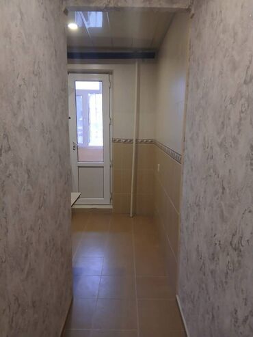 Uzunmüddətli kirayə mənzillər: Yeni gunewli qes V massivi 9/1 mertebesi 1 otaq boww ev kiraye verilir — 10