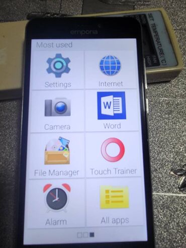 prodaja telefona loznica: Emporia SMART2 sa slika. Telefon radi na svim mrezama baterija dobra