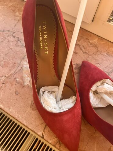 Tuflilər: Qadın ayaqqabıları dəsti - Qara dəri mules – Time Lover brendi, 40 — 8