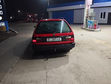 Volkswagen: Volkswagen Passat Variant: 1993 г., 1.8 л, Механика, Бензин, Универсал — 3