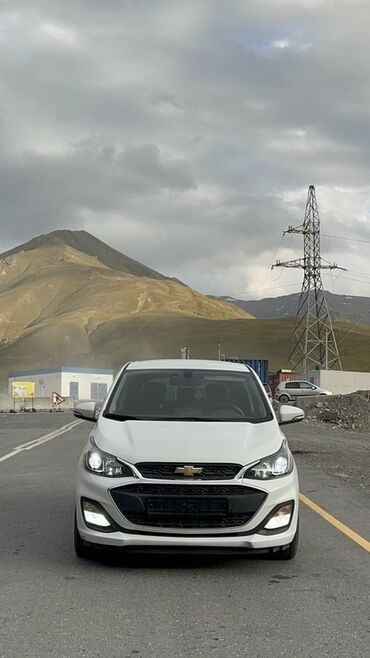 гурзовой спринтер: Chevrolet Spark: 2018 г., 0.1 л, Бензин, Хэтчбэк