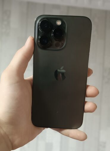 Apple iPhone: IPhone 13 Pro, Б/у, 128 ГБ, Черный, Защитное стекло, Чехол, 88 %