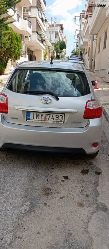 Toyota Auris: 1.3 l. | 2011 έ. Χάτσμπακ