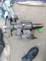 Döşəmə: 360 dərəcə böyük məngənə