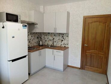 квартира на долгий срок восток 5: 1 бөлмө, Кыймылсыз мүлк агенттиги, Чогуу жашоосу жок, Жарым -жартылай эмереги бар