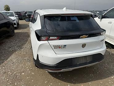 spark ltz: Chevrolet : 2023 г., Автомат, Электромобиль, Седан — 3