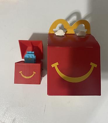 happy meal oyuncaglar: Məhsul: Qırmızı Happy Meal mövzusunda oyuncaqlar dəsti Təsvir: - — 1