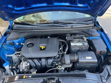 Hyundai: Hyundai Elantra: 2 l | 2017 il Sedan — 13