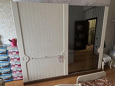 Yataq otağı dəstləri: Yataq otağı mebel dəsti Tərkibi: - İki sürgülü qapılı şkaf: bir qapı — 1