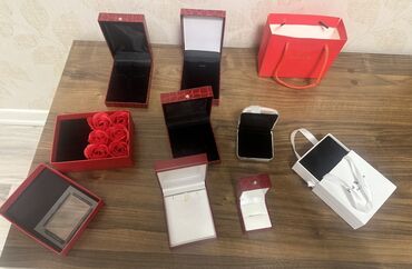 toxuma ipi: Подарочная коробка, цвет - Красный