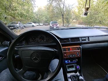 Продажа авто: Mercedes-Benz W124: 1994 г., 2.2 л, Механика, Бензин, Седан — 6