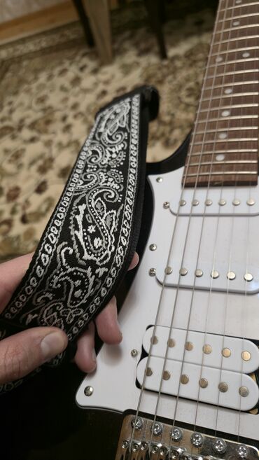 Elektro gitaralar: Elektron gitara, Ibanez, 6 sim, İşlənmiş, Ödənişli çatdırılma -da lalafo.az — 11 Elektro gitaralar: Elektron gitara, Ibanez, 6 sim, İşlənmiş, Ödənişli çatdırılma — 11