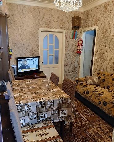 duz sat: Bakı, 1-ci mikrorayon, 3 otaqlı, Köhnə tikili, m. 20 Yanvar, 45 kv. m — 4