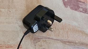 Mobile Phone Chargers: Samsung putni punjač sa fiksnim kablom i konektorom za starije Samsung — 6