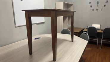 стол трансформер для ноутбука: Стол, түсү - Күрөң, Колдонулган