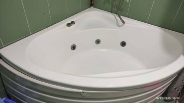 hamam qapi: İşlənmiş jakuzi satılır. 130*130. Künc