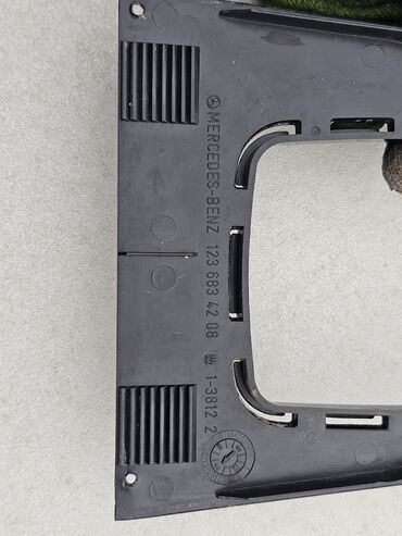 Панели, обшивки: Центральная консоль Mercedes-Benz 1980 г., Б/у, Оригинал, Германия — 4